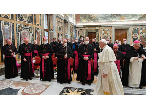 Popiežius: nesitenkinkime drungnu ir lėkštu tikėjimu